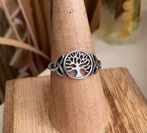 Sterling Silver Tree Of Life Ring With Side Triquetras Size 6,8 thumbnail 1