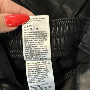 American Eagle Stretch Faux Leather Cargo Pants 4 Black High Waist Straight Leg thumbnail 8