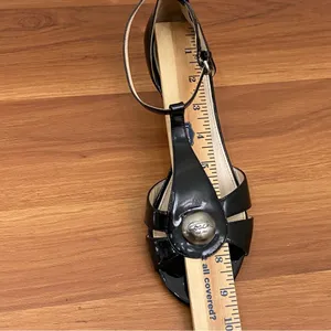 COACH Hellena Black Soft Patent Leather T-strap Kitten Heels Sandals Size 7.5B thumbnail 7