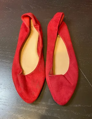 SHEIN Red Suede Pointed-Toe Ballet Flats thumbnail 1