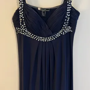 JS Boutique Prom Dress size 14 thumbnail 3