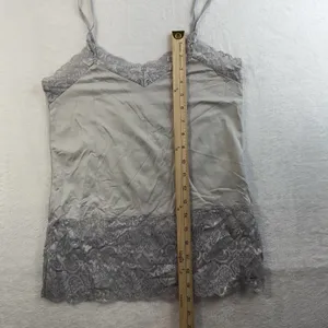 White House | Black Market Y2K Style Lace Trim Tank Top Size M Gray Elena Gilbert Preppy 90s Womens Stretch thumbnail 9