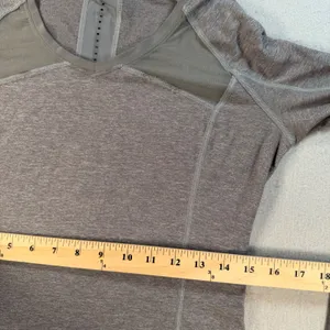 Lululemon Gray Long Sleeve Running Top Mesh Panels Back Pocket Wheel Graphic thumbnail 5