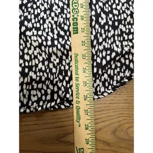 Doe &‎ Rae Button-Front Shirt Long Sleeve Size Medium Polyester Business Casual thumbnail 4