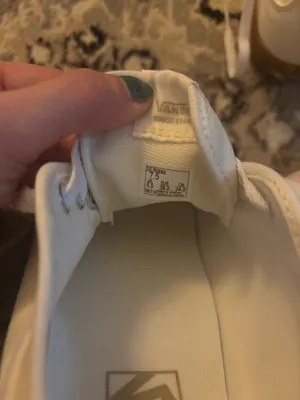 women’s vans  thumbnail 3