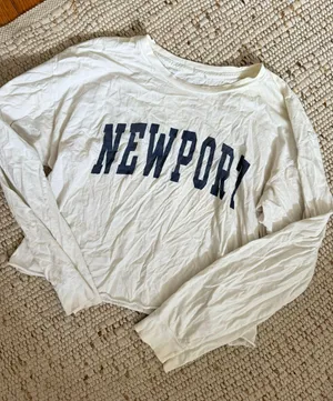 Brandy Melville Newport Tshirt thumbnail 1