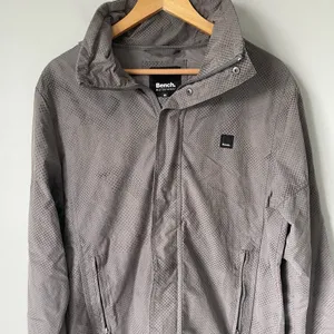 Bench Urbanwear Windbreaker Rain Jacket Coat Full Zip Hooded Gray Size Large thumbnail 3