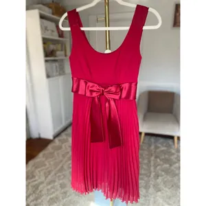 A G B Cocktail Mini Dress Bow‎ Waist Petite Red Pleated 4P Elegant Quiet Luxury thumbnail 2