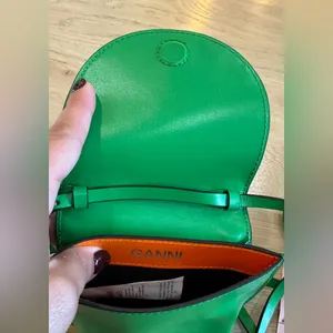 Ganni Banner Nano convertible Saddle Bag green thumbnail 5