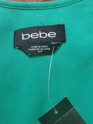 Bebe Green Sleeveless V-Neck Dress Size Small New Witg Tags thumbnail 2