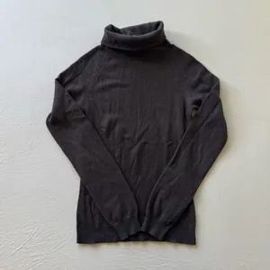 AQUA Cashmere Turtleneck Sweater thumbnail 5