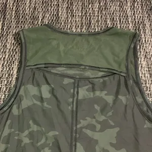 Lululemon Sculpt Tank Incognito Camo Multi Gator Green Size 2 thumbnail 3