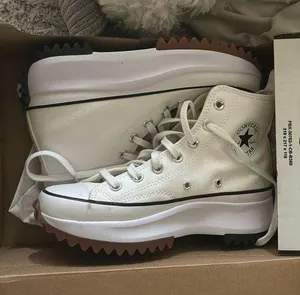 Converse brand new never worn Run Star Hike Canvas Platform thumbnail 1