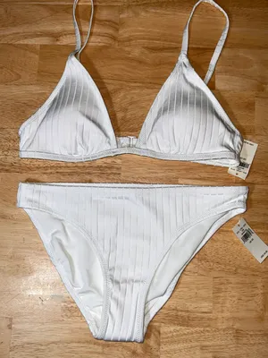 Aerie XS Women’s 2 Piece Bikini Swimsuit In White BNWTS thumbnail 7