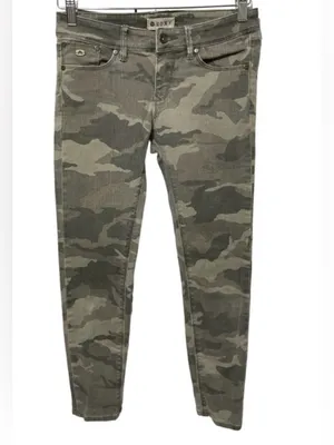 Roxy Sunstrippers Camo Skinny Jeans Size 26 Green Gray Ankle Zip Stretch Pants thumbnail 3