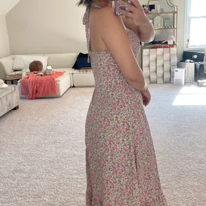 Floral halter neck dress. S Pink thumbnail 9