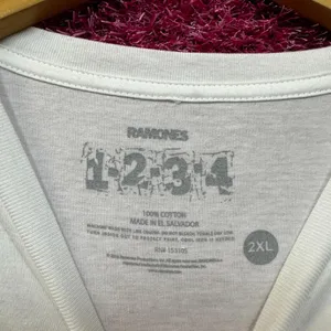 The Ramones Punk Rock New York Tshirt size 2X thumbnail 4