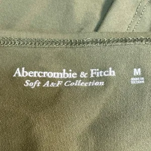 Abercrombie & Fitch Women's Green Sweetheart Neck Sleeveless Crop Tank Top Sz M thumbnail 5