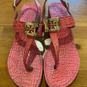 Tory Burch Pink and Brown Croc-Embossed sándals thumbnail 10