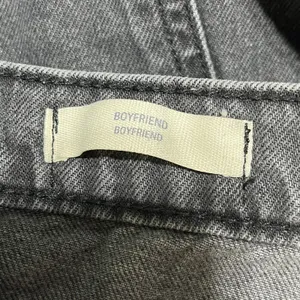 Universal Threads Women's High Rise Boyfriend Frayed Hem‎ Black Weans Size 8R thumbnail 3