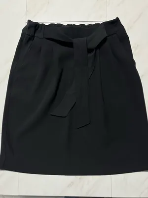 Lululemon Noir Black Pull on Skirt with attached belt tie size 6 thumbnail 3