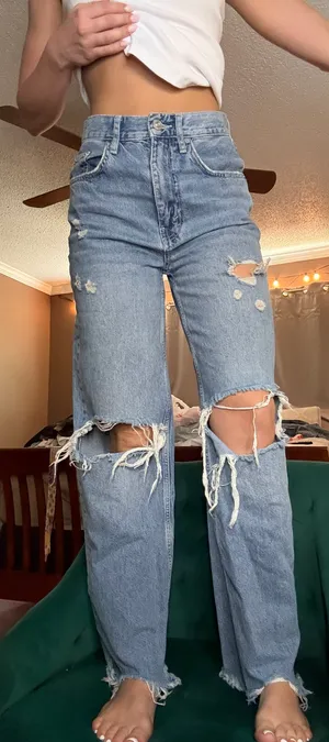 Urban Outfitters BDG High Rise Baggy Jeans thumbnail 2
