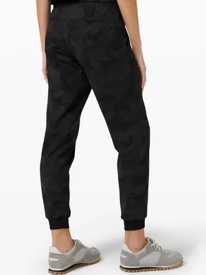 lululemon On the Fly Jogger 28"- Heritage 365 Camo Deep Coal Multi Size 8 thumbnail 2