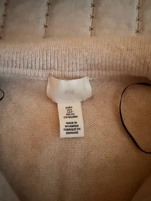 H&M Fleece Pullover Sweater thumbnail 2