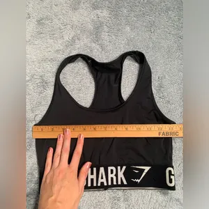 Gymshark sports bra black thumbnail 7