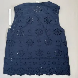 Caslon Sleeveless Top Womens Size S Navy Blue Eyelet V-Neck Floral thumbnail 3