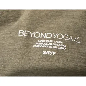 Beyond Yoga High Waisted Spacedye Capri Leggings Pockets Green Sz S NEW thumbnail 10