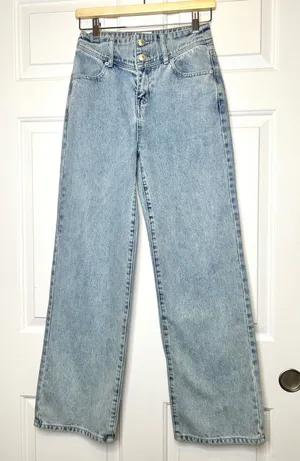 Princess Polly‎ NWT Hasmyn Straight Leg Jeans Light Wash Blue High Rise Size 4 thumbnail 1