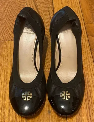 Tory Burch Jolie Patent Leather Cap-Toe Pumps Black Size 8 8M‎ thumbnail 1