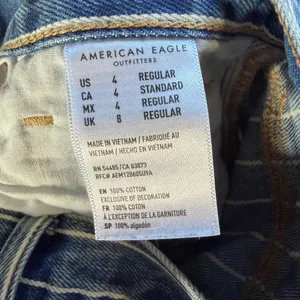 American Eagle Blue Pinstripe High Rise Straight Leg Mom Jeans Women’s Size 4 thumbnail 11