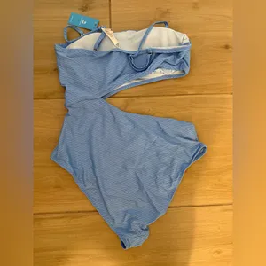 NEW Periwinkle Square Neck Asymmetrical Cutout Convertible 1 Pc Swimsuit L thumbnail 4