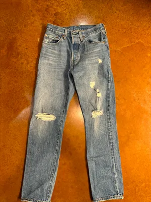 Levi’s 501 High-Rise Straight-Leg Jeans thumbnail 1