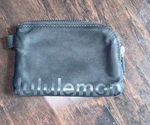 Lululemon Capable card pouch thumbnail 1