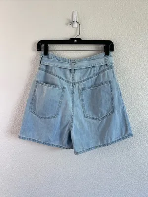 Uniqlo Women's High Rise Belted Baggy Paperbag Denim Shorts Light Blue Wash thumbnail 2
