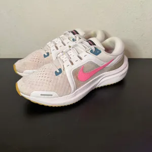 Nike Air Zoom Vomero‎ 16 Womens Size 8 White Pink Running Shoes Athleisure thumbnail 8