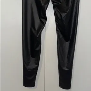 Aerie Offline Vegan Leather Leggings High Rise Women’s Size M Medium Black thumbnail 7