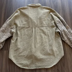 VICI Shacket  thumbnail 3