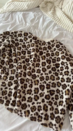 Aerie Cheetah Print sweater thumbnail 3