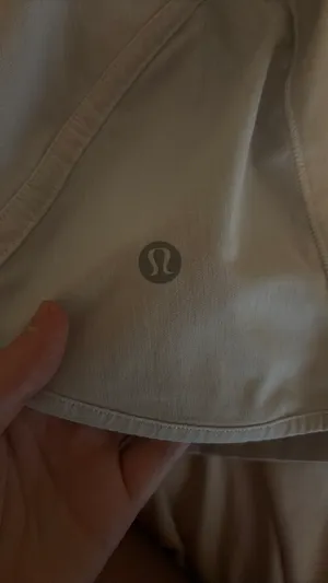 lululemon shorts size medium, very good condition thumbnail 3