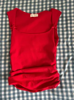 Urban Outfitters Red boquet top thumbnail 1