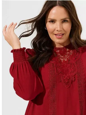 Torrid Washable Crinkle Gauze Crochet Yoke Blouson Sleeve Top Size 2X Rhubarb thumbnail 2