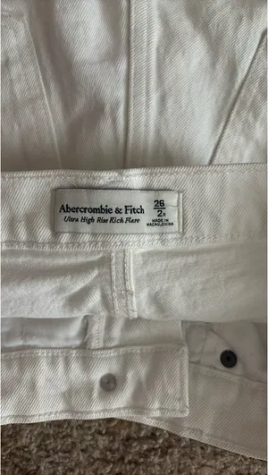 Abercrombie & Fitch Ultra High Rise Kick Flare thumbnail 2