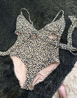 Aerie Wrap One Piece Swimsuit Size Medium Leopard Print thumbnail 1
