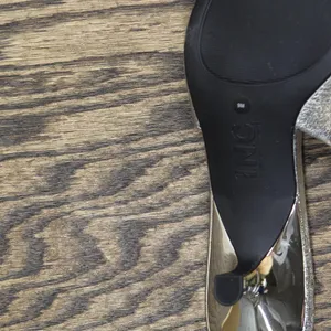 INC International Concepts Womens Capeka Slingback Pumps Silver Crinkle Gray 9M thumbnail 6