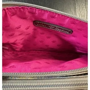 Juicy Couture Quilted Metallic Wristlet With Chain Strap &‎ Pink Crown Lining thumbnail 4