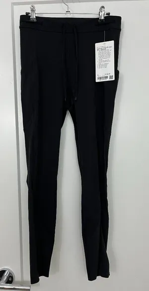 NWT Lululemon Fast and Free HR Tight 25" Drawcord Size 8 Black thumbnail 1